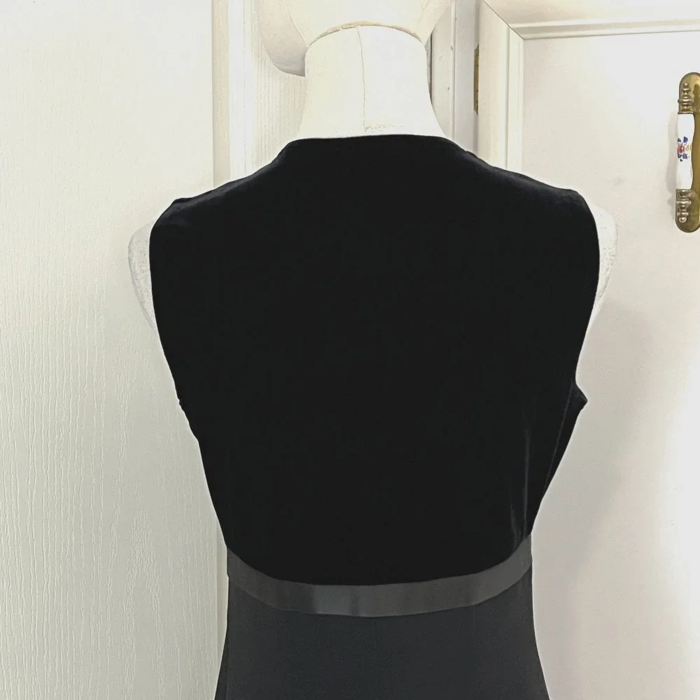 VTG Ann Taylor Woman's Dress Sz 6 Black Velvet Bow Sheath Minimalist USA Evening - Picture 6 of 9
